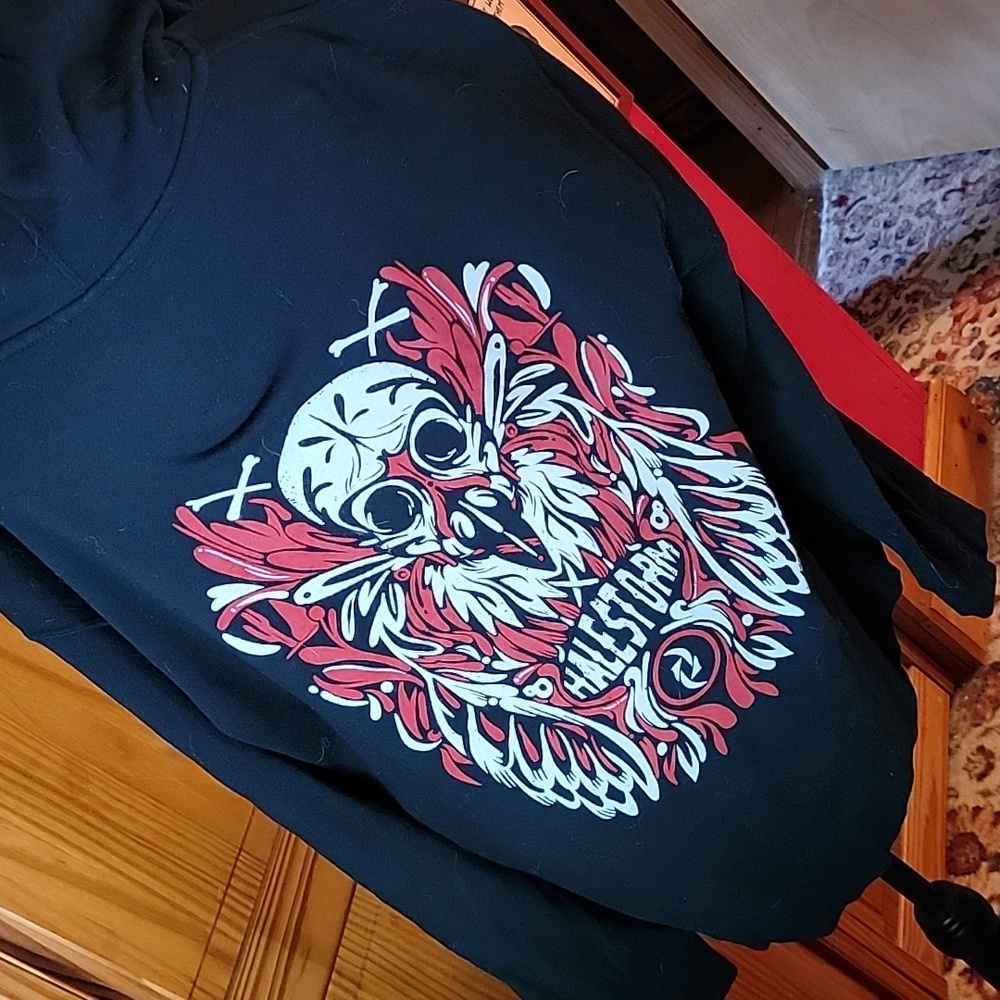 NWOT Halestorm Hoodie